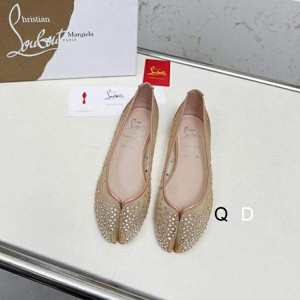Picture of Christian Shoes _SKUCLsz35-40GDT09013095